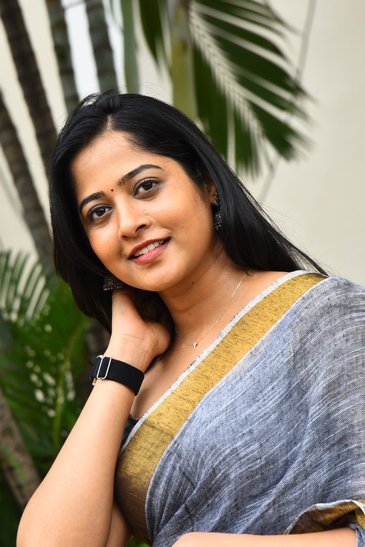 Sravani Reddy Photos