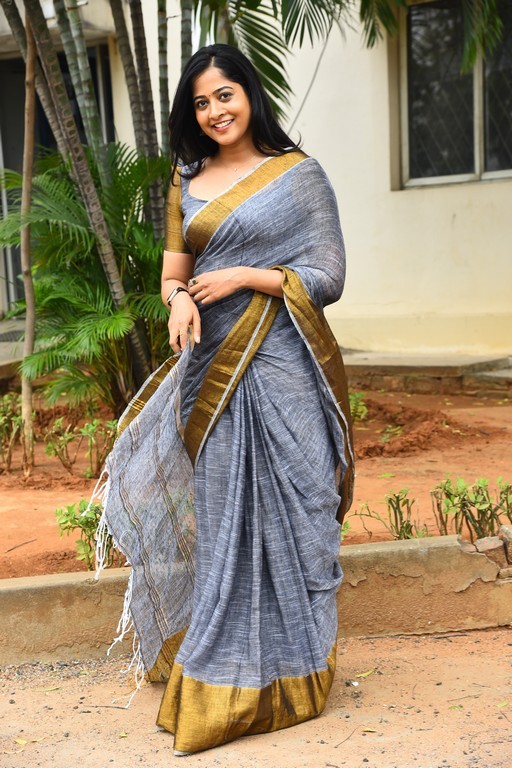 Sravani Reddy Photos