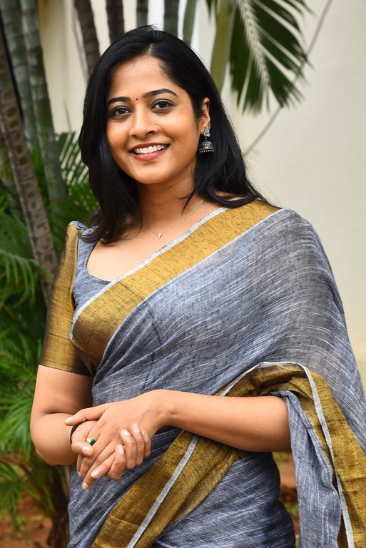 Sravani Reddy Photos