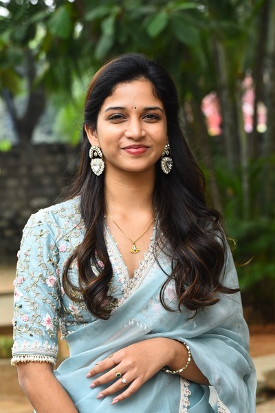Sridevi Apalla Photos