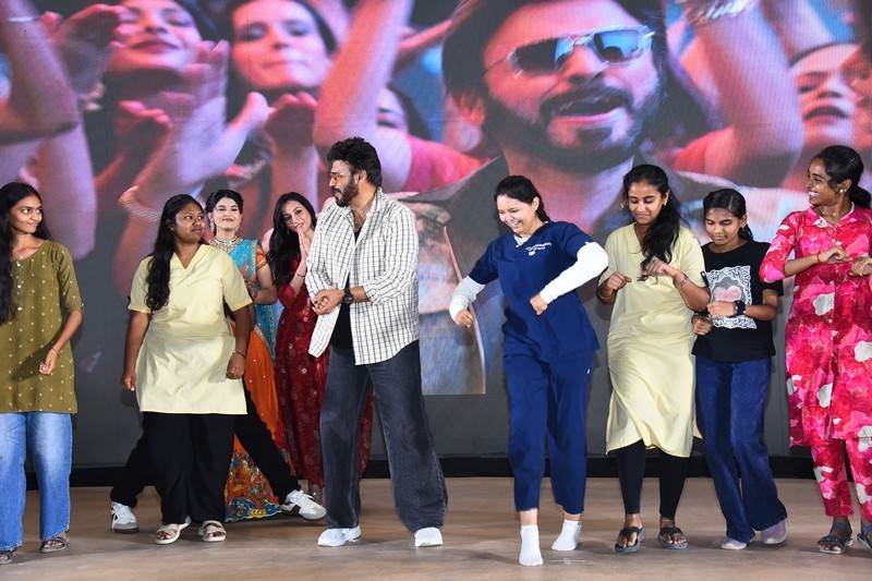 Adarsha Kutumbam Movie Trailer Launch Photos