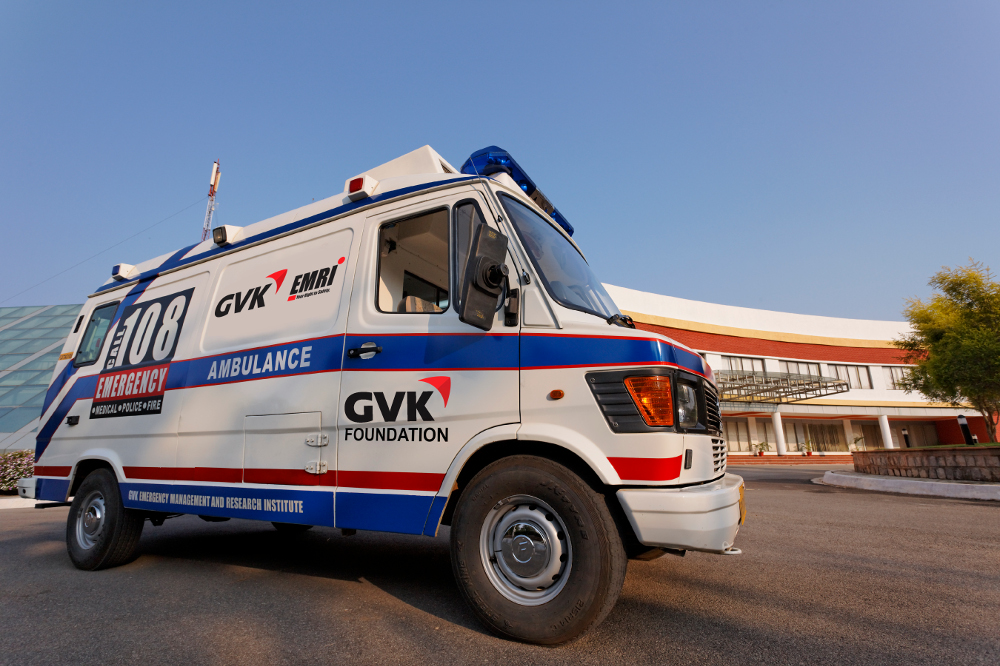 108 vehicles,gvk,yashoda hospitals,telangana  ప్చ్‌.. 108'ను తాకిన విభజన సెగ..!!