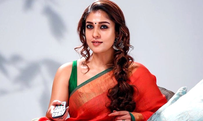 nayanthara,lady super star,evergreen,17 years career,nayanthara glamour  17 ఏళ్ల కెరీర్‌.. చెక్కు చెద‌రని న‌య‌న్ గ్లామ‌ర్‌!