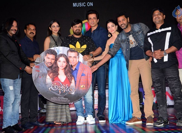 abhinetri,abhinetri audio launch,abhinetri songs release,abhinetri movie audio launch details,kona venkat,tamanna,sonu sood,rakul preet singh,prabhu deva  'అభినేత్రి' తో బొమ్మాళి ని మర్చిపోతారంట!