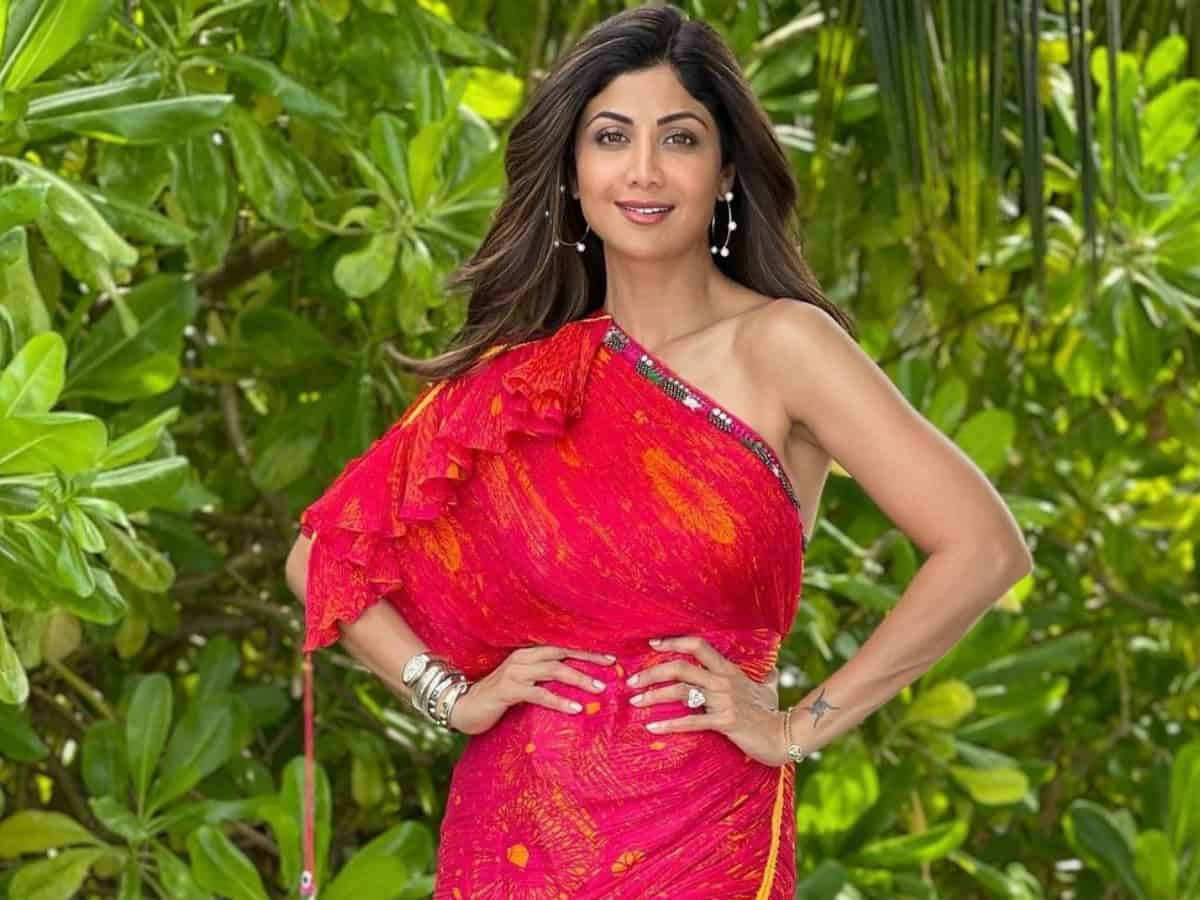 shilpa shetty,lose crores,absence from super dancer chapter 4  కోట్లలో నష్టపోయిన నటి 