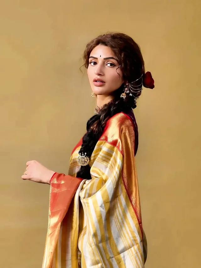 sreeleela  శ్రీలీల ఓన్ డబ్బింగ్ చెప్పకపోతే బెటర్  