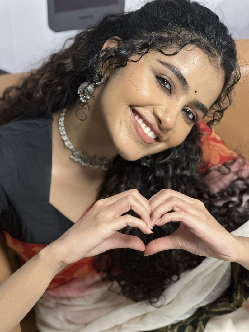 anupama parameswaran,karthikeya 2  బాగా పెంచేసిన అనుపమ