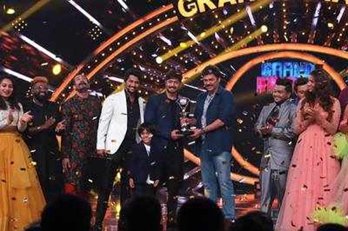 kaushal,wins,bigg boss 2 telugu,title,donates,rs.50 lakhs,cash prize,cancer patients  కౌశల్‌ గొప్ప మనసు చాటుకున్నాడు‌! 