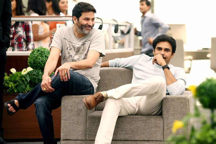 pawan kalyan,trivikram srinivas,4th time,jalsa,agnathavasi,attarintiki daaredi,power star,fans  నాలుగోసారి: ప‌వ‌న్ క‌ల్యాణ్ అండ్ త్రివిక్ర‌మ్ కాంబో!