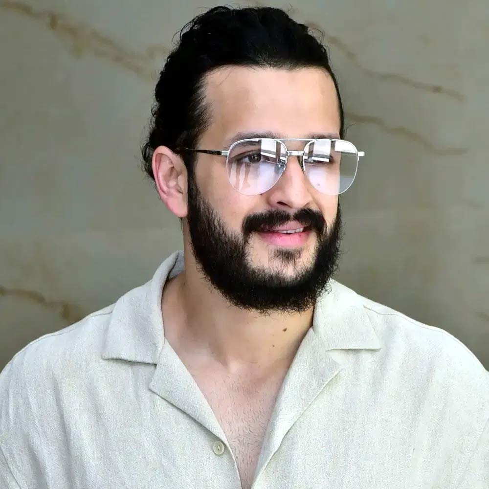 akhil  ఏజెంట్ దెబ్బకు అఖిల్ లో మార్పు 