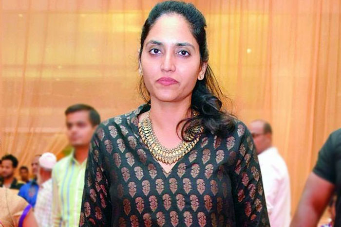 suprirya,gudachari,pawan kalyan,adivi sesh,akkada ammayi ikkada abbayi,supriya actress  పవన్‌ మొదటి హీరోయిన్‌ మళ్లీ వస్తోంది..! 