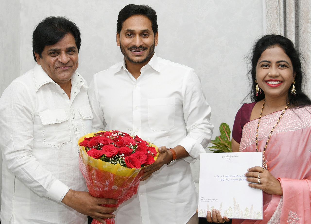 ali,cm jagan mohan reddy  కూతురు పెళ్ళికి సీఎం జగన్‌కి అలీ ఆహ్వానం 