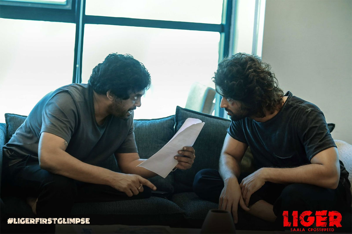 liger,liger theatrical and non-theatrical rights,vijay devarakonda,puri jagannadh,ananya panday  లైగర్ నాన్ థియేట్రికల్ కి భారీ డీల్ 