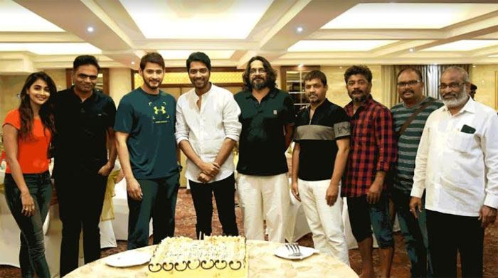 vamsi paidipally,allari naresh,mahesh 25th film,ravi,birthday special  అల్లరోడు.. 'రవి' అని రివీల్ చేశారు..!