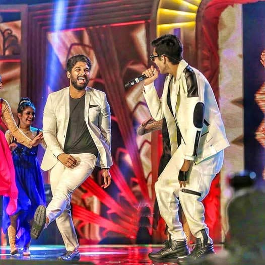 anirudh  బ‌న్నీ కోసం దేవ‌ర కంటే ది బెస్ట్ ఆల్బ‌మ్