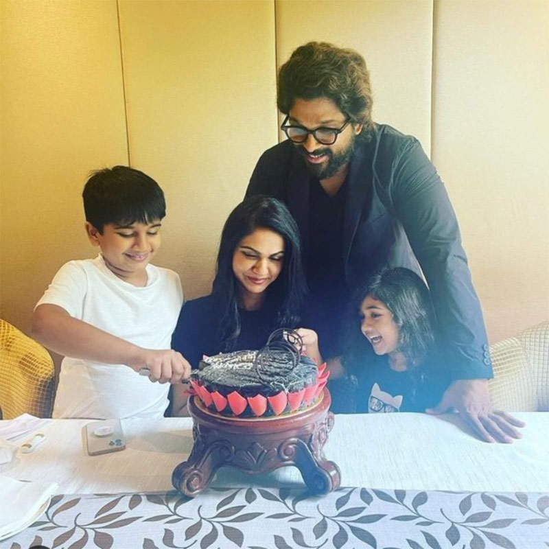 allu arjun,allu sneha,allu arha,allua ayan,allu arjun wedding celebrations  పిక్ టాక్: 11 ఏళ్ళ ప్రేమని చూపించారు 