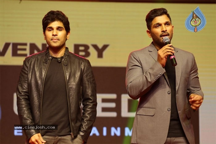 allu arjun,okka kshanam pre release event,mega fans,class,warning  బన్నీ నీతులు మరీ ఎక్కువవుతున్నాయ్!! 