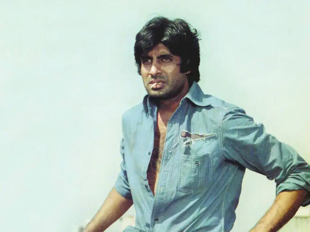 amitabh  రోజుకు 200 సిగ‌రెట్లు ఊదేసే మెగాస్టార్