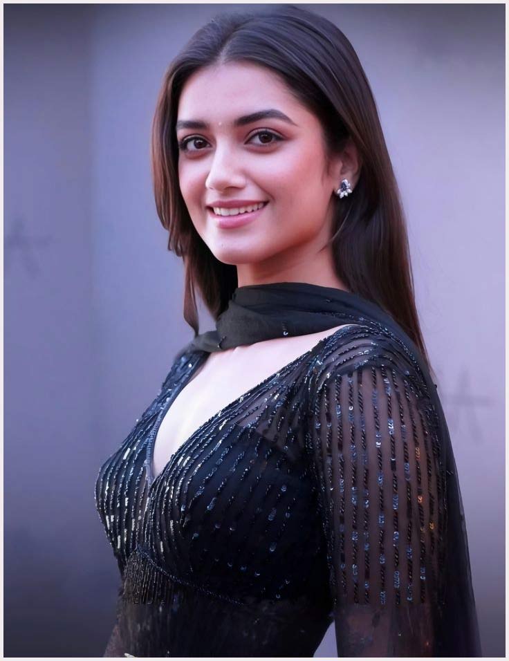 bhagyashri borse  భాగ్యశ్రీ బోర్సే ఎమోషనల్ పోస్ట్ 