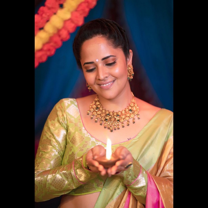 anasuya bharadwaj,anasuya bharadwaj festive look,anasuya bharadwaj diwali look  అనసూయ దివాళి లుక్