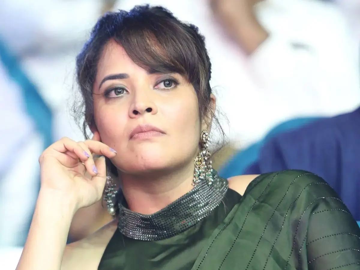anasuya  ఆన్ లైన్ లో మోసపోయిన అనసూయ 