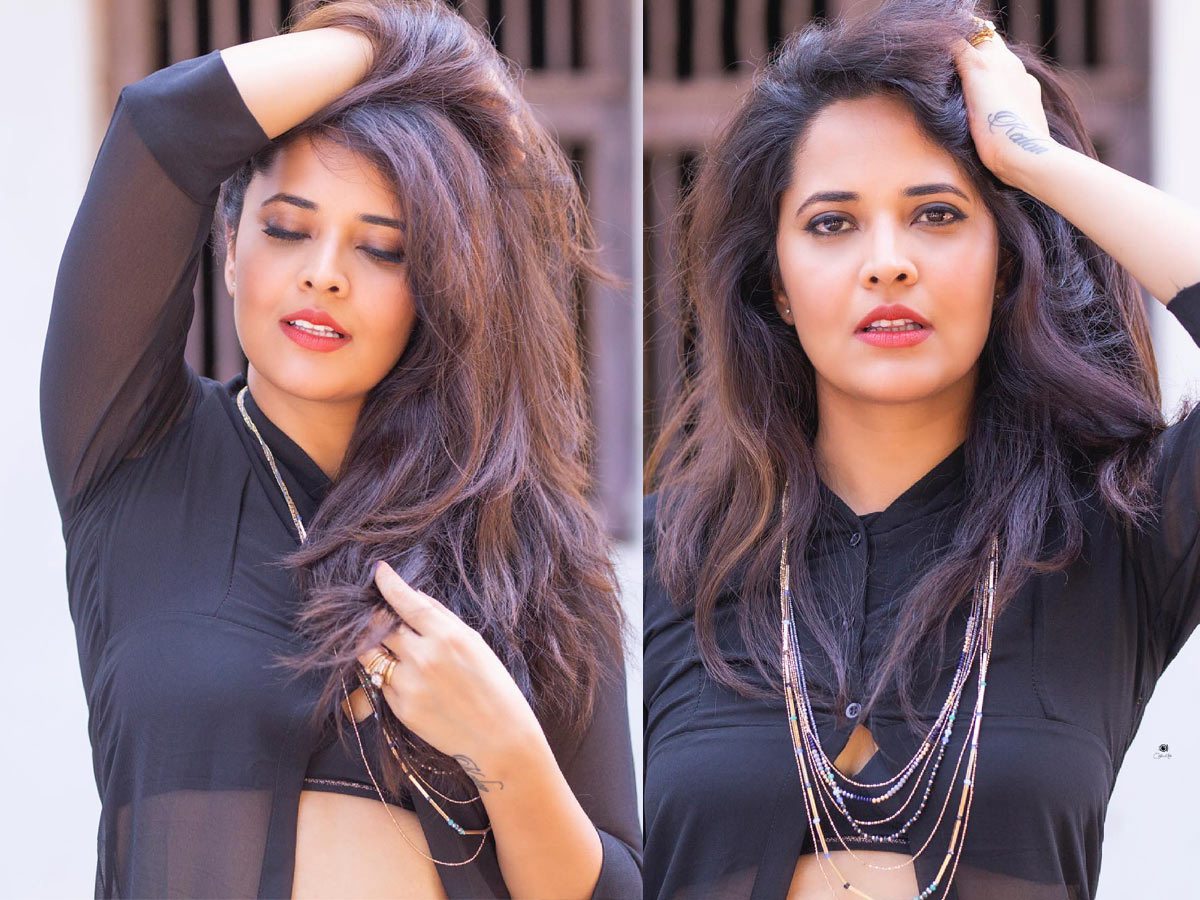 anasuya bhardwaj,anasuya,anasuya new photos,jabardasth anasuya,anchor anasuya,glamour queen anasuya  షర్ట్ బటన్స్ విప్పేసిన అనసూయ 