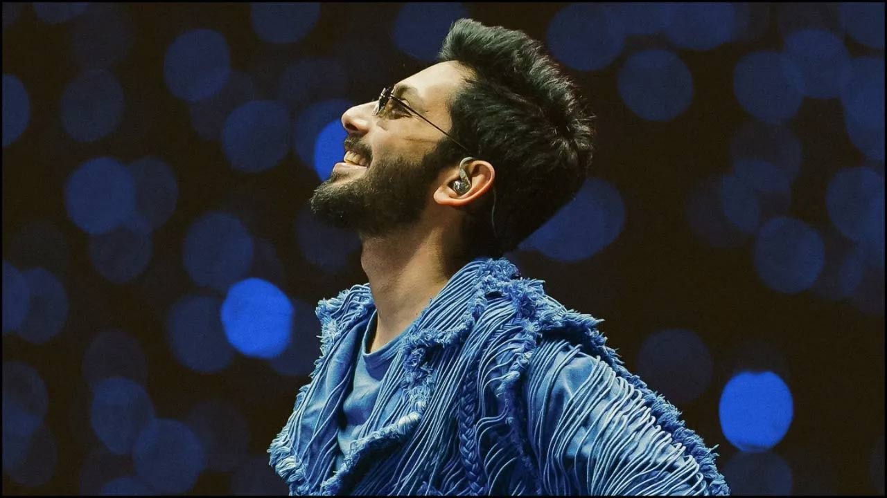 anirudh ravichander  అనిరుద్ దెబ్బ‌కి అంతా ఔట్..