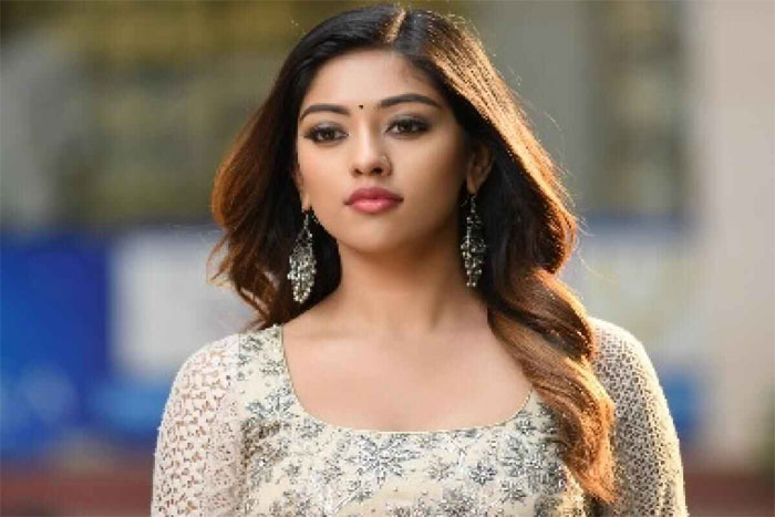 anu emmanuel,movie,chances,tollywood,exposing  అను ఇమ్మానుయేల్ ఇప్పుడు ఫీలైతే ఏం లాభం?