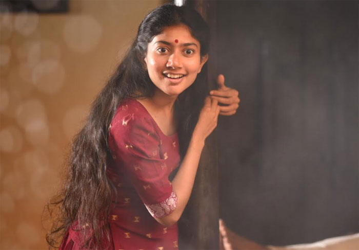 sai pallavi,anukoni athidhi,movie,release,november 15  సాయిపల్లవి ‘అనుకోని అతిథి’ రిలీజ్ డేట్!