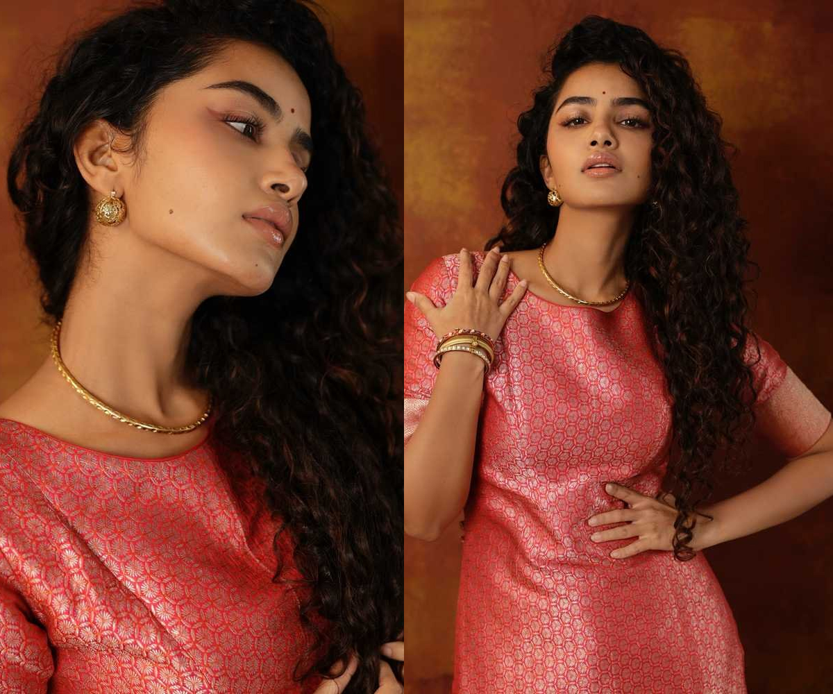 anupama  అనుపమ లేటెస్ట్ లుక్ 