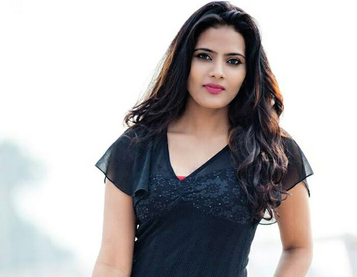 anupama prakash,actress,left,shooting spot  హీరోయిన్ సెట్ నుంచి పారిపోయిందట! 