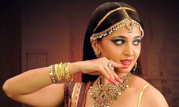 anushka,arundhati,rudramadevi,bahubali,anushka remuneration,rudramadevi collections  అనుష్క పారితోషికం ఎంతో తెలుసా? 