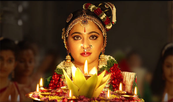 anushka,krishnamma,om namo venkatesaya,anushka as krishnamma,k raghavendra rao  భక్తురాలంటే ఇలానే ఉంటుందేమో..!