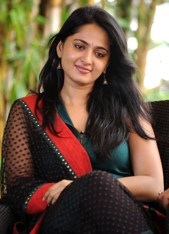 anushka,producer,shyam prasad reddy,hyderabad land  అనుష్క మంచి మనసు..!  