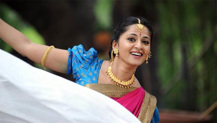 anushka,lady oriented movie,sweety,anushka heroine  అనుష్కకు స్టోరీ నచ్చేసిందట..! 