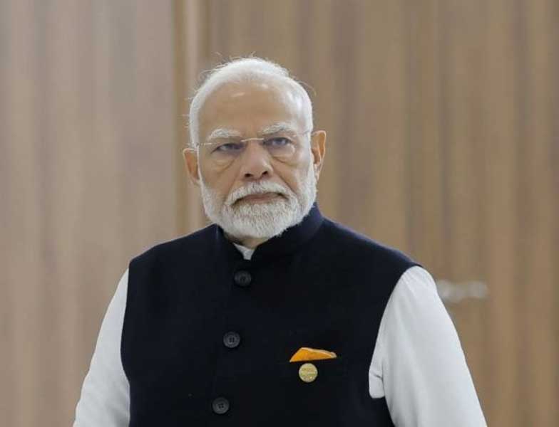 pm modi  మోడీ-యోగి పోతారు.. గ్యాంగ్‌స్ట‌ర్ వార్నింగ్