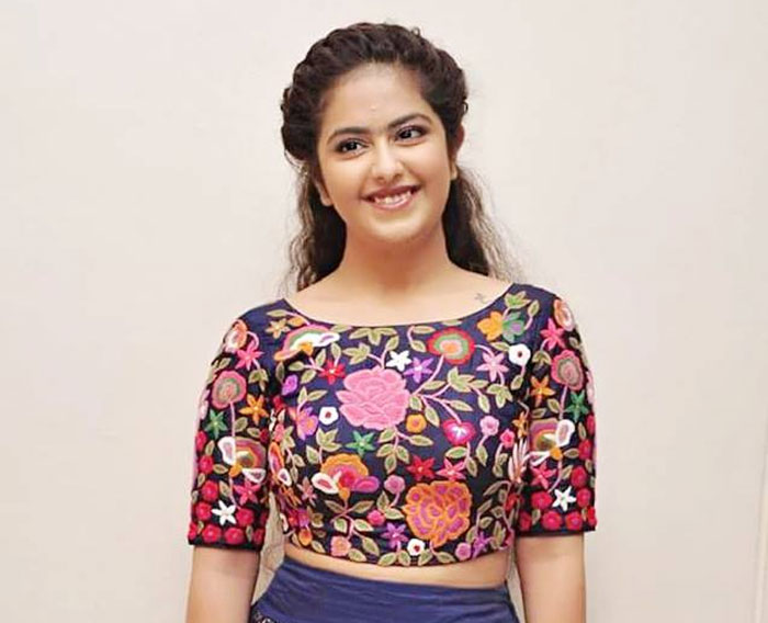 avika gor,raju gari gadhi 3,tamanna,kajal,taapsee,chinnari pelli kooturu  ఆ గదిలో చిన్నారి పెళ్లికూతురు.. నిజమేనా?