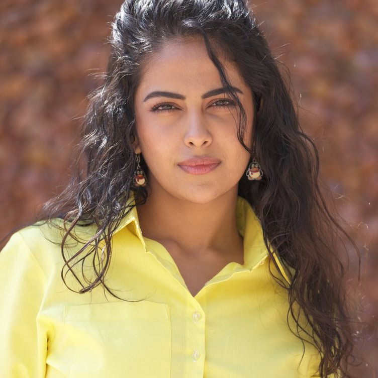 avika gor,avika gor interview,avika gor interview photos  నా క్యారెక్టర్ చుట్టూ టెన్త్ క్లాస్ డైరీస్ తిరుగుతుంది