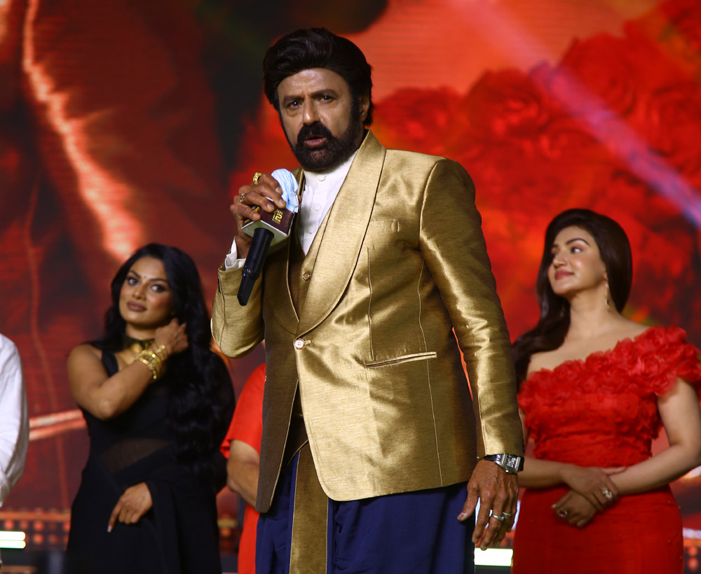 veera simha reddy,balayya,nandamuri natasimham,vsr blast,veera simha reddy pre release event  ‘వీరసింహారెడ్డి’.. ఒక విస్ఫోటనం