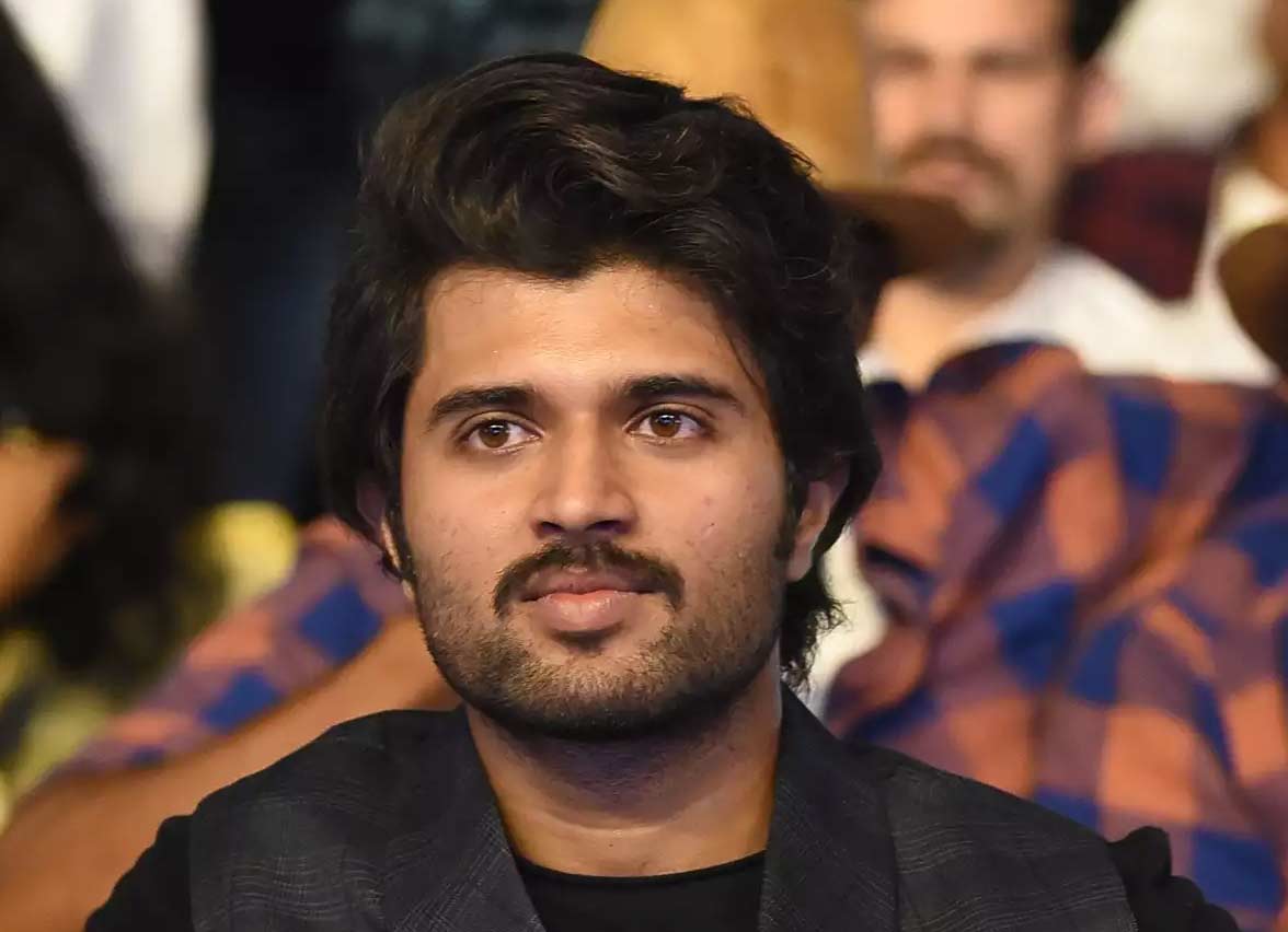 vijay devarakonda  సాఫ్ట్ గా వద్దు.. మాస్ అవతారమెత్తాల్సిందే!