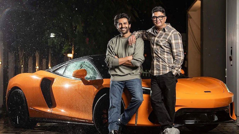 kartik aaryan,mclaren gt,bhool bhulaiyaa 2,producer bhushan kumar  బాలీవుడ్ కి హిట్ ఇచ్చాడు-కాస్ట్లీ గిఫ్ట్ పట్టాడు 