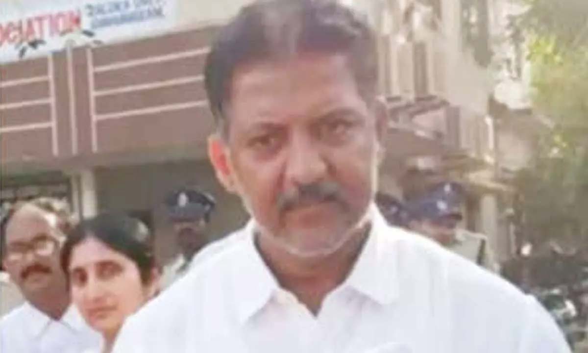 vamsi  వల్లభనేని వంశీ కి షాక్ ల మీద షాక్ లు  