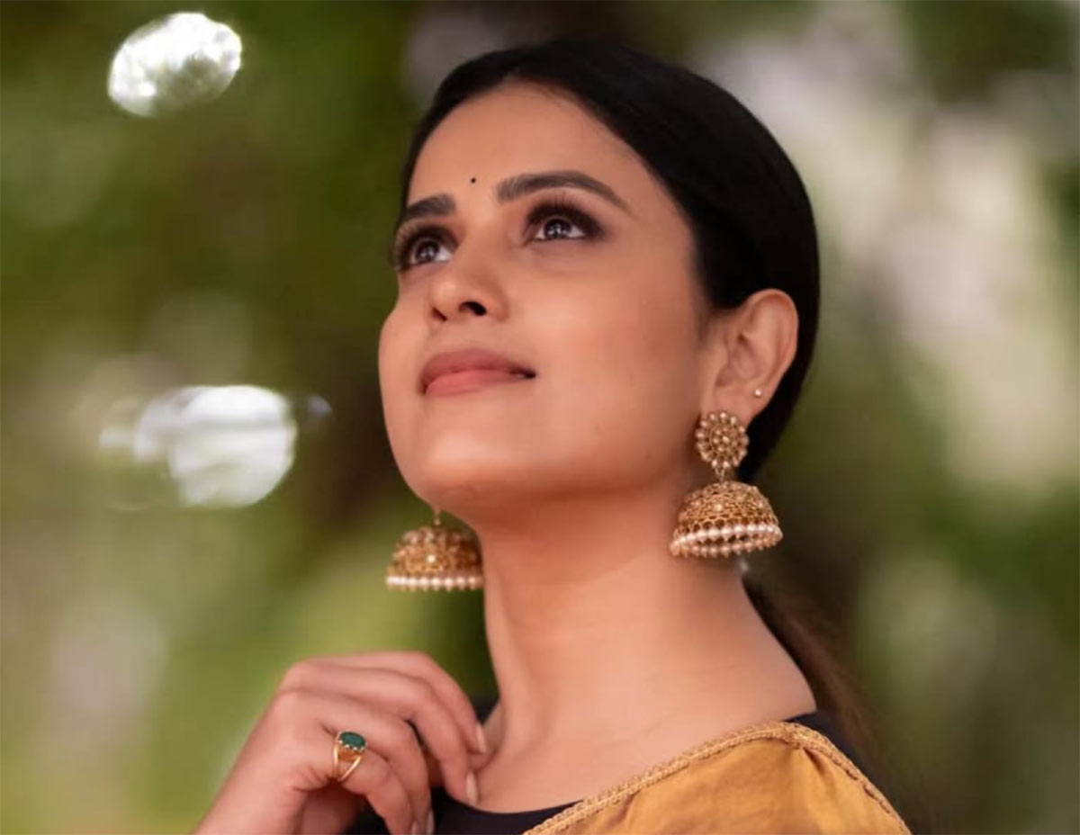 thanuja  బిగ్ బాస్ 9: టార్గెట్ తనూజ 