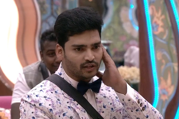 ravi krishna,bigg boss telugu,prabhakar,navyaswamy,corona,covid19  బిగ్ బాస్ కంటెస్టెంట్ కి కరోనా..!