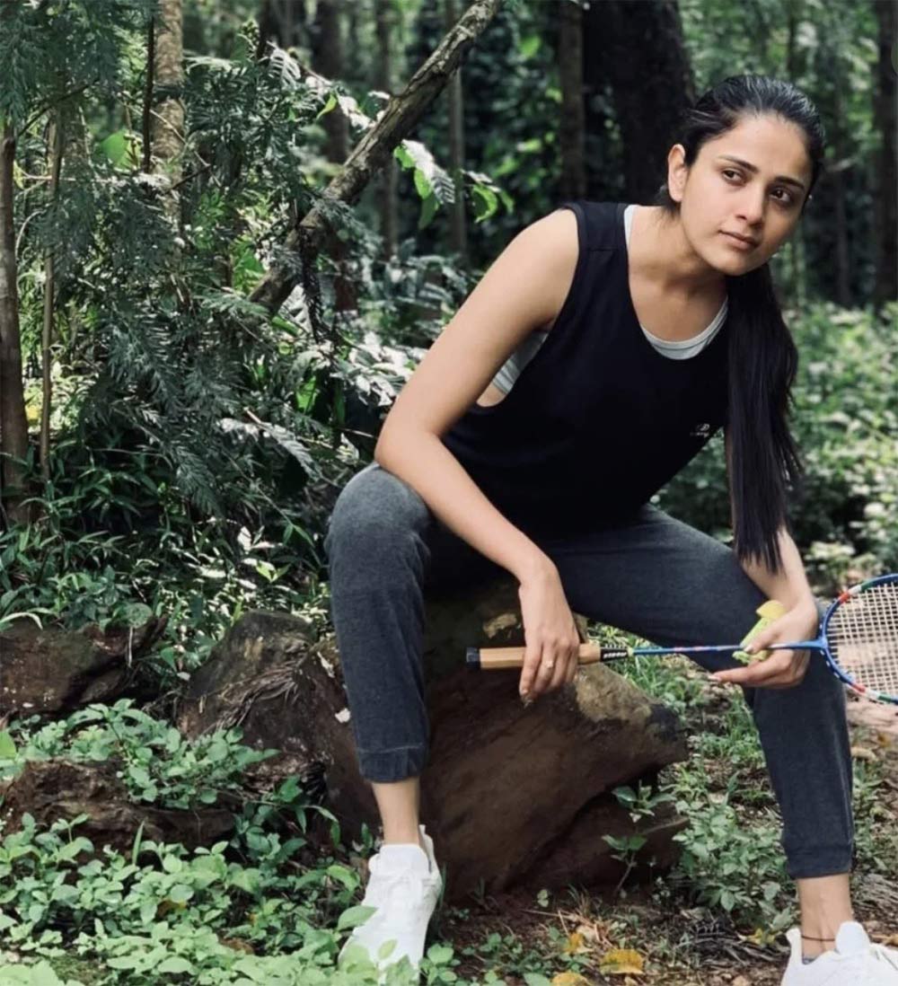 tanuja  బిగ్ బాస్ తనూజ పై అలిగిన అభిమానులు 