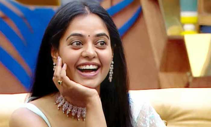 bigg boss,bigg boss telugu ott,bindu madhavi,anil ravipudi,balakrishna movie  బిందు మాధవికి బిగ్ ఆఫర్స్ నిజమేనా?