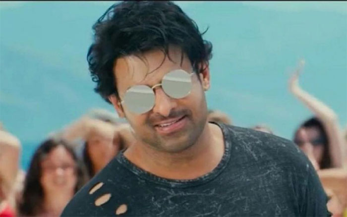 prabhas,pan india films,bollywood heroes,saaho,baahubali,young rebel star  ప్రభాస్‌కి హిట్టు పడితే.. ఇక ఆపలేరు..!