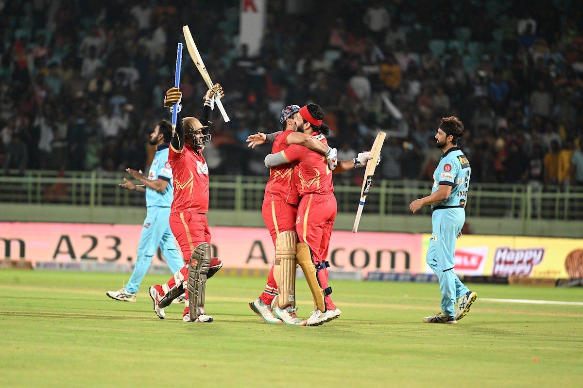 ccl,akhil,telugu warriors  అఖిల్-థమన్ చితకొట్టేశారు 
