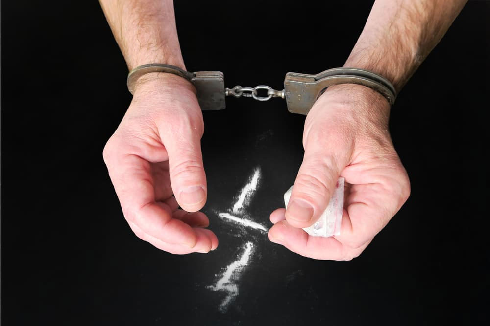 drug  51మంది డ్ర‌గ్ డీల‌ర్లు.. సెల‌బ్రిటీల్లో టెన్ష‌న్