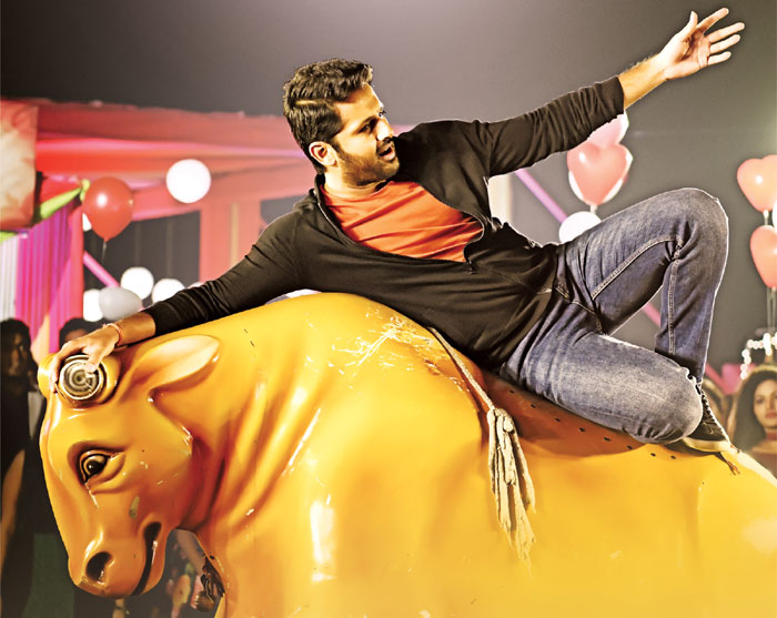 nithin,megha akash,chal mohan ranga,week song,released  నితిన్ వారాల సాంగ్ వచ్చేసింది..!